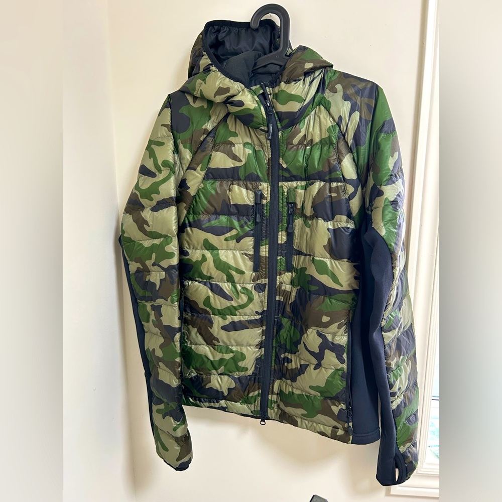 Brand new Canada goose jacket size L